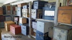 Koffer und Kisten 1 250